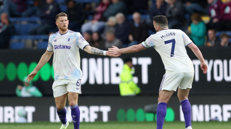 Ross Bārklijs un Džons Makgins. Foto: Premier League