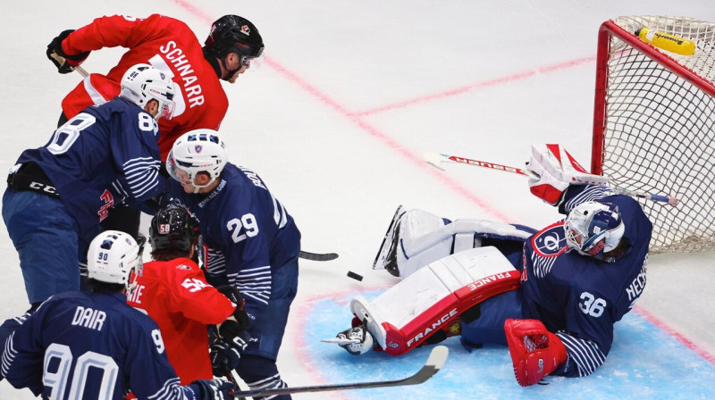 Mirklis Francijas un Kanādas valstsvienību cīņā. Foto: Xavier Lainé/Fédération Française de Hockey sur Glace (FFHG)