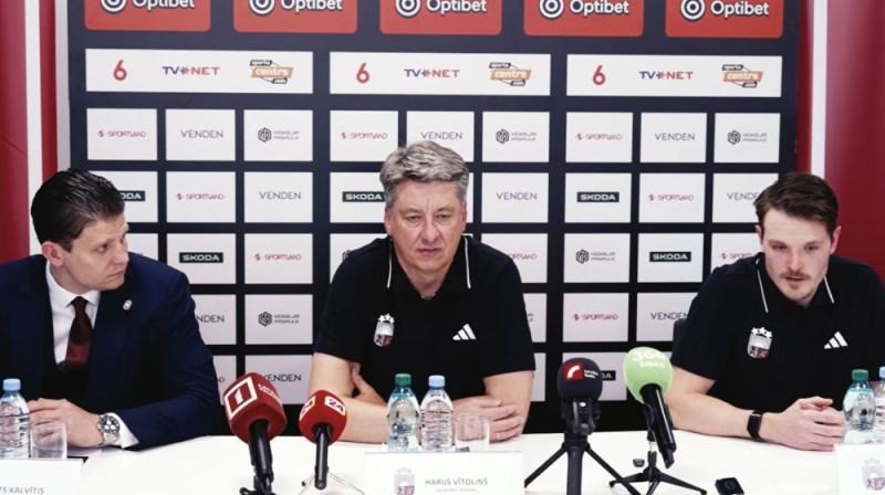 Rūdolfs Kalvītis, Harijs Vītoliņš un Rūdolfs Balcers Foto: Ekrānuzņēmums