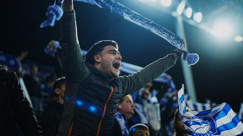 Fani svin svarīgu "Alaves" uzvaru pret "Barcelona" cīņā par palikšanu Spānijas "La Liga". Foto: AP Photo/Miguel Oses/Scanpix