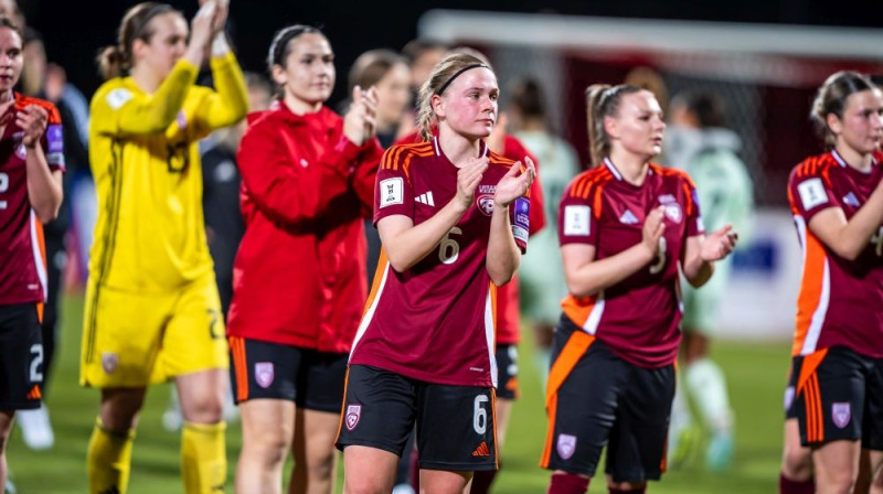 Latvijas izlases futbolistes Foto: LFF