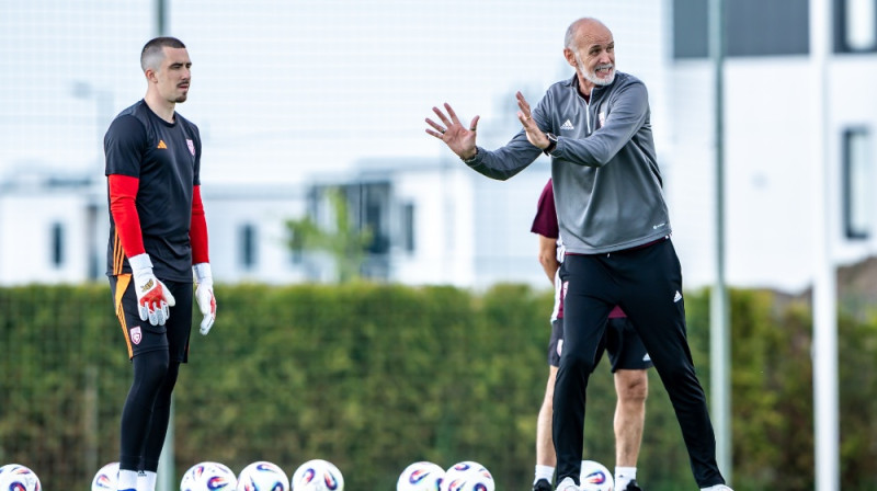 Krišjānis Zviedris un Paolo Nikolato. Foto: LFF