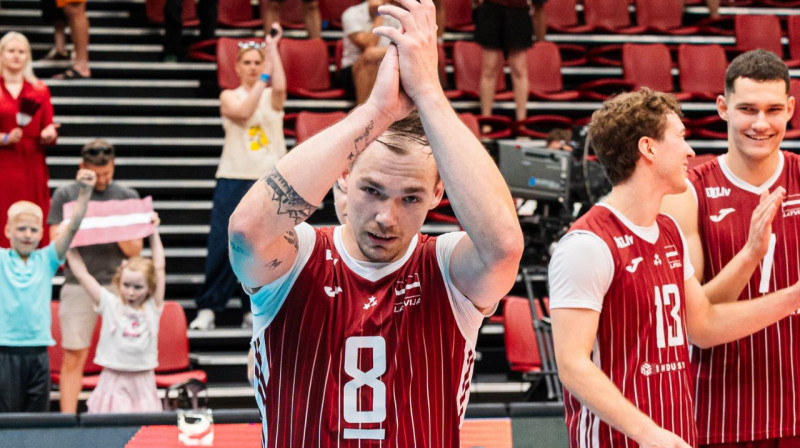 Kristaps Šmits priekšplānā. Foto: Kristaps Platačs, LVF