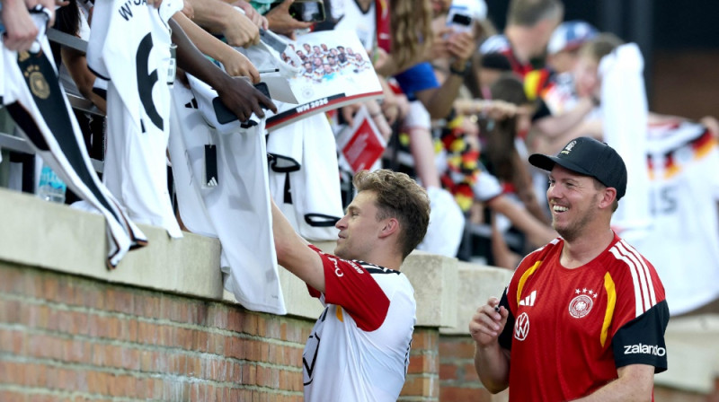 Jozua Kimmihs un Juliāns Nāgelsmans. Foto: Getty Images via AFP/Scanpix