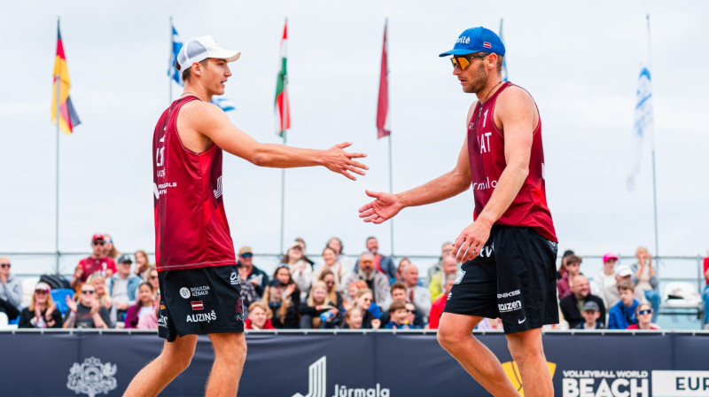Gustavs Auziņš un Edgars Točs. Foto: Kristaps Platačs