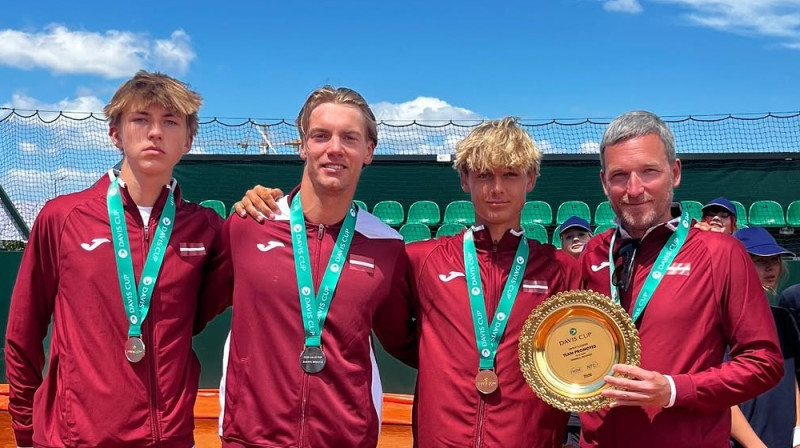 Ēriks Valeinis, Rihards Neimanis, Roberts Štrombahs, Deniss Pavlovs. Foto: @eriks.valeinis / Latvijas Tenisa savienība