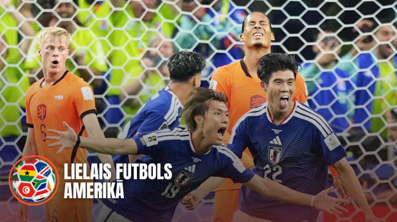 Japānas izlases futbolisti svin vārtu guvumu Pasaules kausa spēles izskaņā pret Nīderlandi. Foto: AP Photo/Julio Cortez/Scanpix