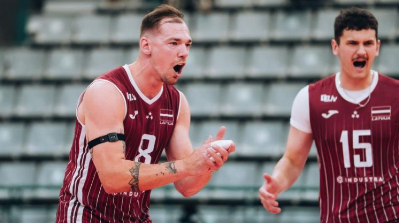 Kristaps Šmits un Armands Rokjāns. Foto: CEV