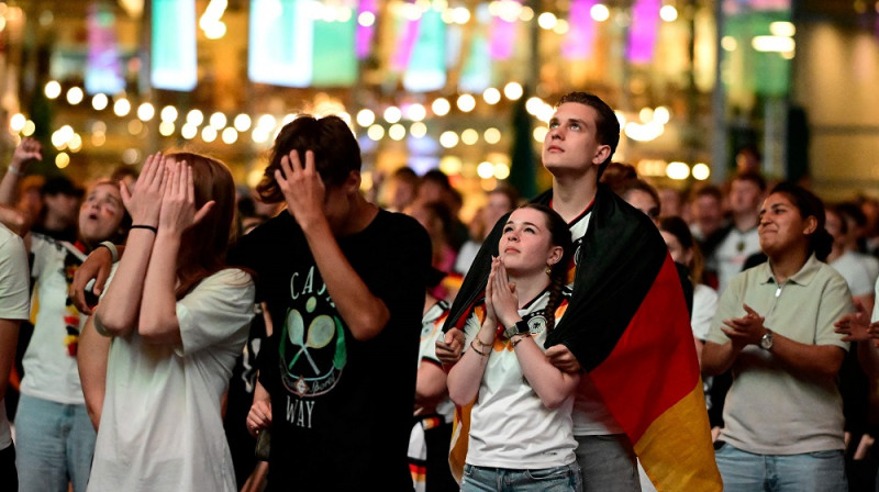 Vācijas atbalstītāji 2026. gada 30. jūnijā Berlīnē. Foto: AFP/Scanpix