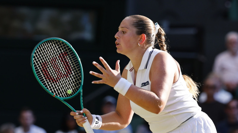 Aļona Ostapenko. Foto: EPA/Scanpix
