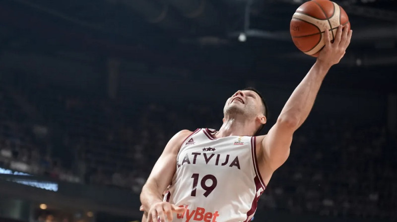 Rihards Lomažs 2026. gada 6. jūlijā. Foto: FIBA