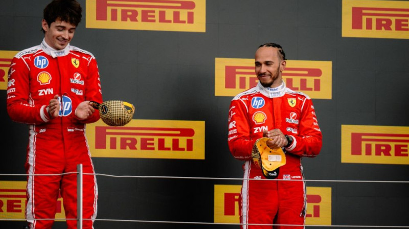 Šarls Leklērs un Lūiss Hamiltons. Foto: Motorsport.com