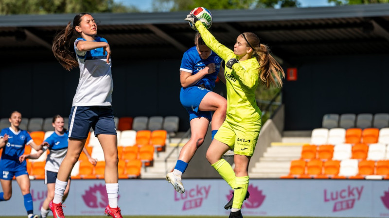 Rēzeknes komandas vārtsardze Anastasija Besedina darbībā. Foto: Sanita Ieva Sparāne/FK RFS