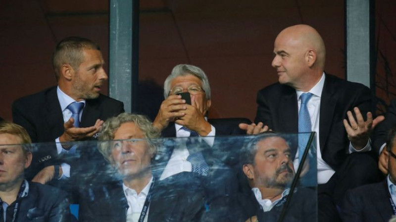 Aleksanders Čeferins un Džanni Infantīno 2019. gadā UEFA superkausā Tallinā. Foto: Reuters/Scanpix