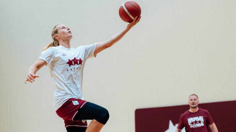 Kate Vilka un Matīss Rožlapa 2026. gada 22. jūlijā. Foto: LBS