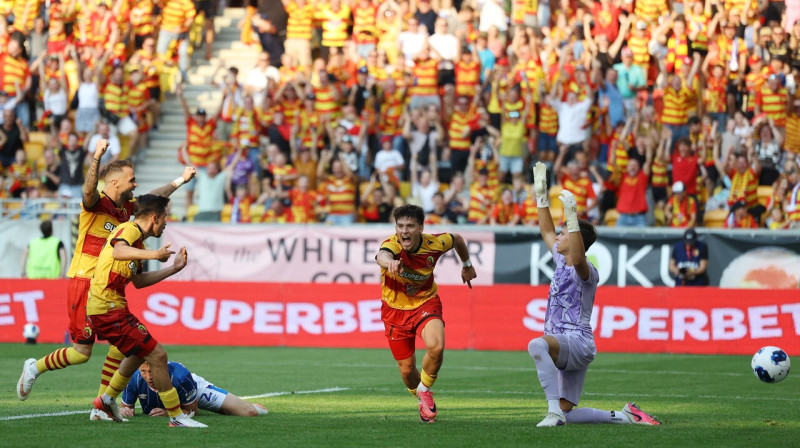 Bjalistokas "Jagiellonia" uzbrucējs Kajetans Šmits pēc vārtu guvuma pret Glāzgovas "Rangers". Foto: Kacper Pempel/Reuters/Scanpix