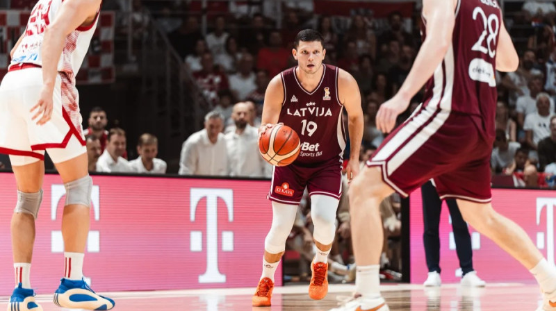 Rihards Lomažs. Foto: FIBA