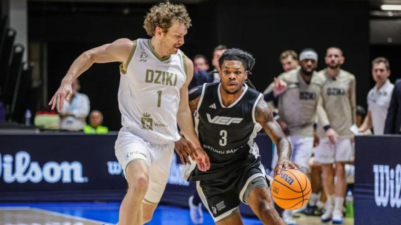Džordans Sīrss pret Dziki. Foto: FIBA