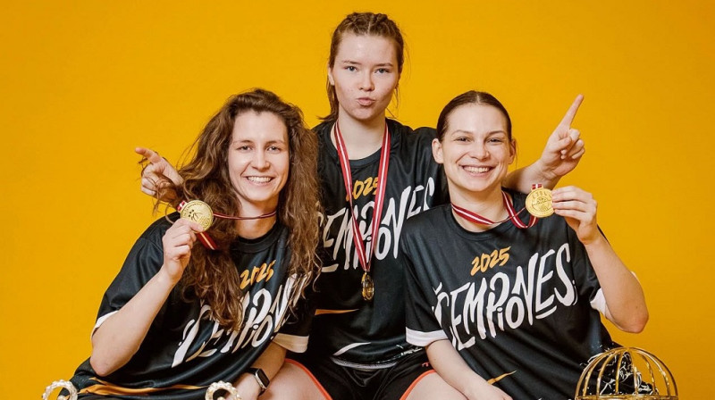 Luīze Šepte, Evelīna Otto un Anita Miķelsone 2025. gada aprīlī. Foto: LSBL