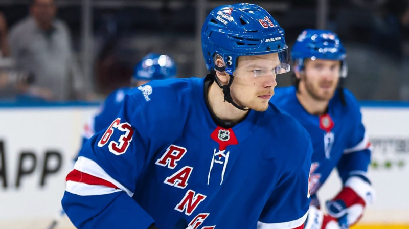 Alberts Šmits. Foto: NHL