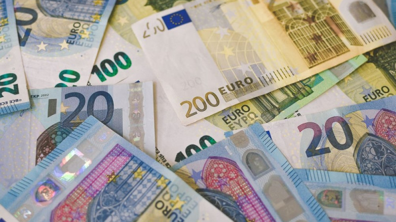 Eiro banknotes Foto: Ibrahim Boran/Unsplash