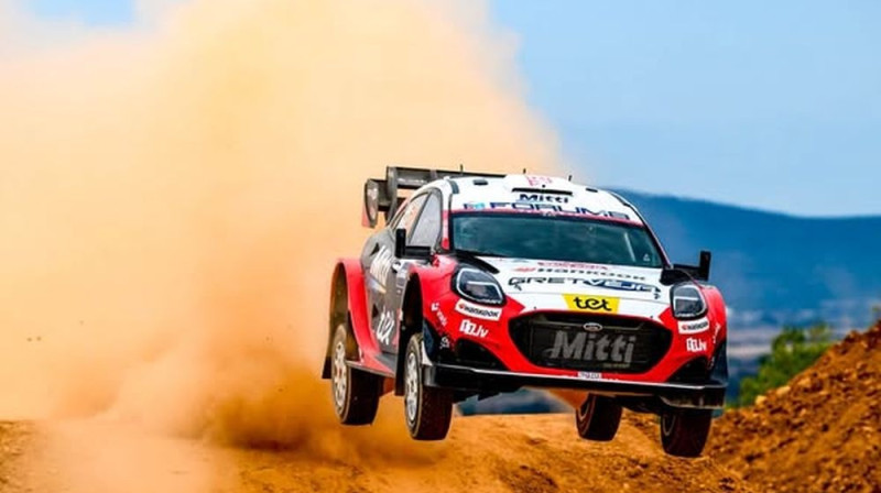 Mārtiņa Seska ekipāža Foto: Martins Sesks Rally/Facebook
