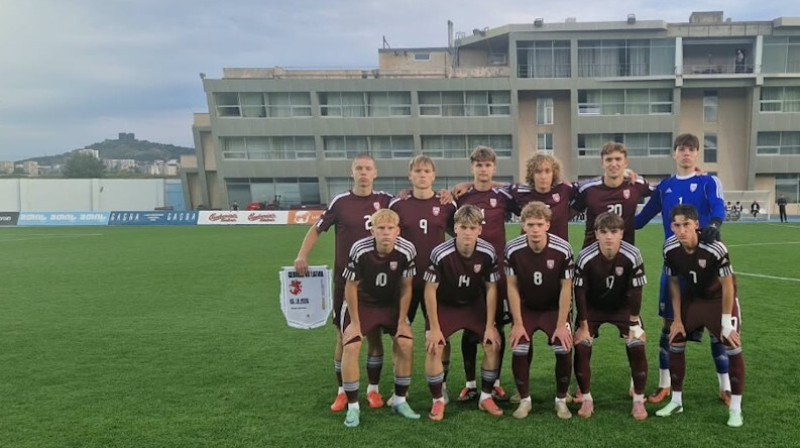 Latvijas U19 valstsvienības futbolisti. Foto: LFF