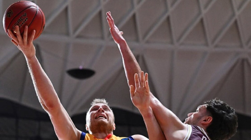Artūrs Strautiņš uzbrukumā. Foto: BC Roma