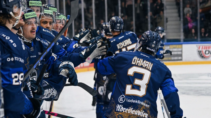Tronheimas vienības hokejisti, tostarp Leonards Rimjāns. Foto: Nidaros Hockey