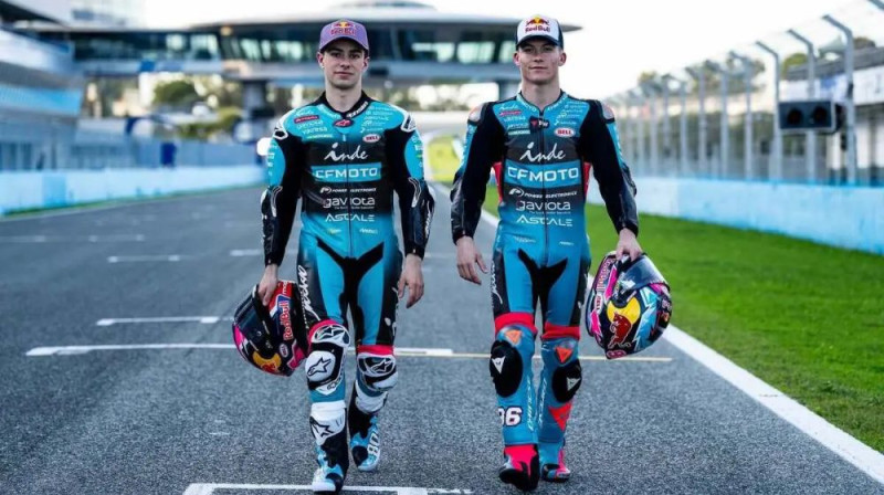 Davids Alonso un Dani Holgado. Foto: Aspar Racing
