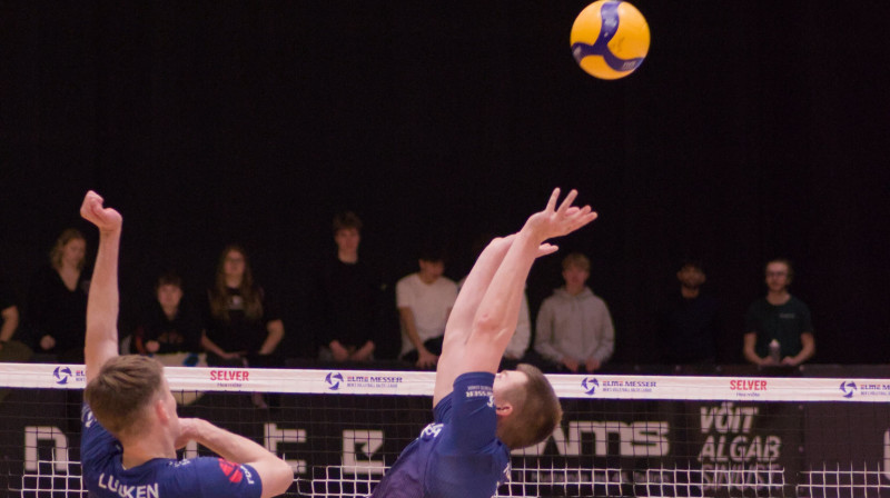 Tallinas "Selver" volejbolisti uzbrukumā. Foto: Selver × TalTech Volleyball