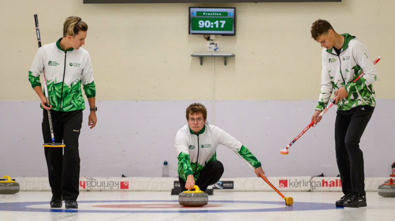 No kreisās: Krišjānis Java, Deniss Smirnovs, Rihards Janbergs
Foto: Roberts Blaubuks