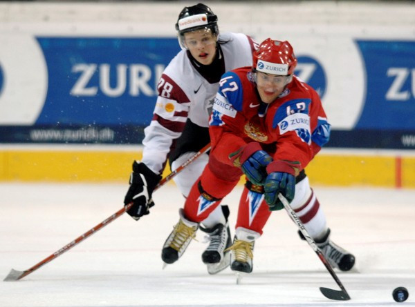 Rīgas "Dinamo" KHL draftā izvēlas latviešu uzbrucējus