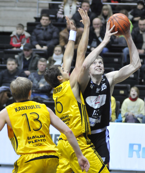 "Siauliai" uzvar, "Barons" zaudē cerības