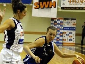 Cinītei "double-double" Kalderona stilā