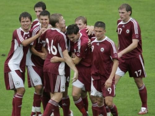Latvijas U-21 futbolistiem ielozē Krieviju un Rumāniju