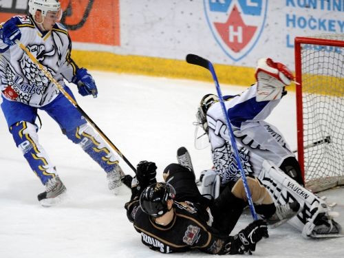 "Rīga 2000" jau šovakar var iegūt bronzas medaļas