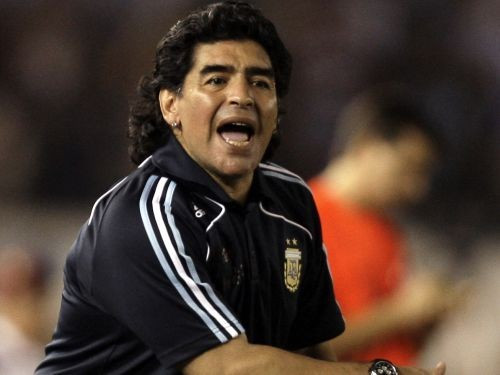 Verons kritizē Maradonu