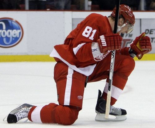 Hosa atnes uzvaru "Red Wings"