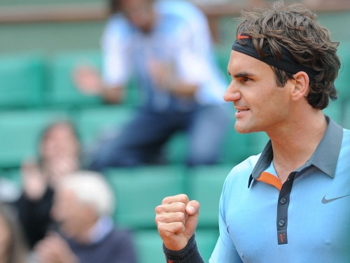 Federers piecos setos izmoka uzvaru pret Hāsu