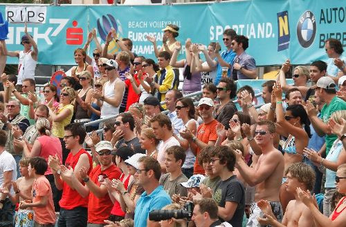 Spāņi atspēlējas un uzvar Austrijā