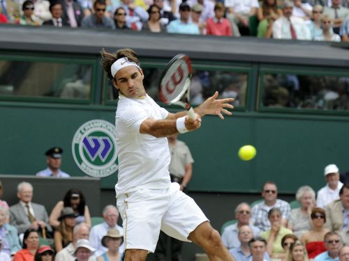 Federers zaudē pirmo setu, tālāk pret Soderlingu