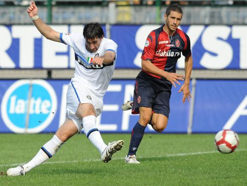 ''Genoa'' zaudē pirmo pozīciju, Milānas klubi uzvar