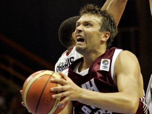 Janičenoks: "Mums vajadzīgs pozitīvi nekaunīgs noskaņojums"