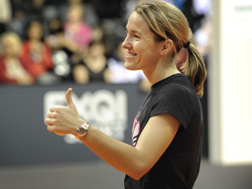 Enina sāks Brisbenā