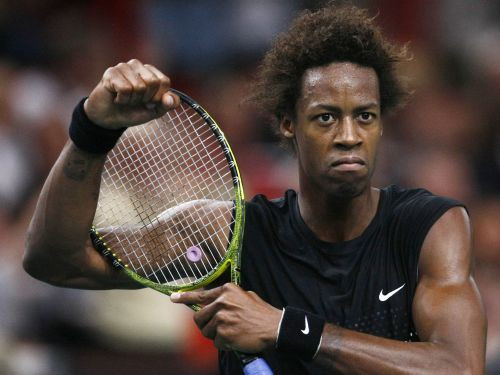 Parīzē pusfinālā arī Štepaneks un Monfīss