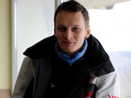 Dukuri starp ātrākajiem arī otrās dienas treniņos Kēnigzē