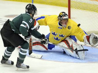 Kanādas U20 izlase pārliecinoši apspēlē spēcīgos zviedrus