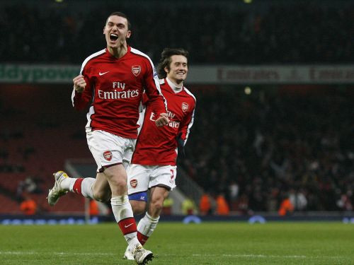 "Arsenal" izvirzās pirmajā vietā