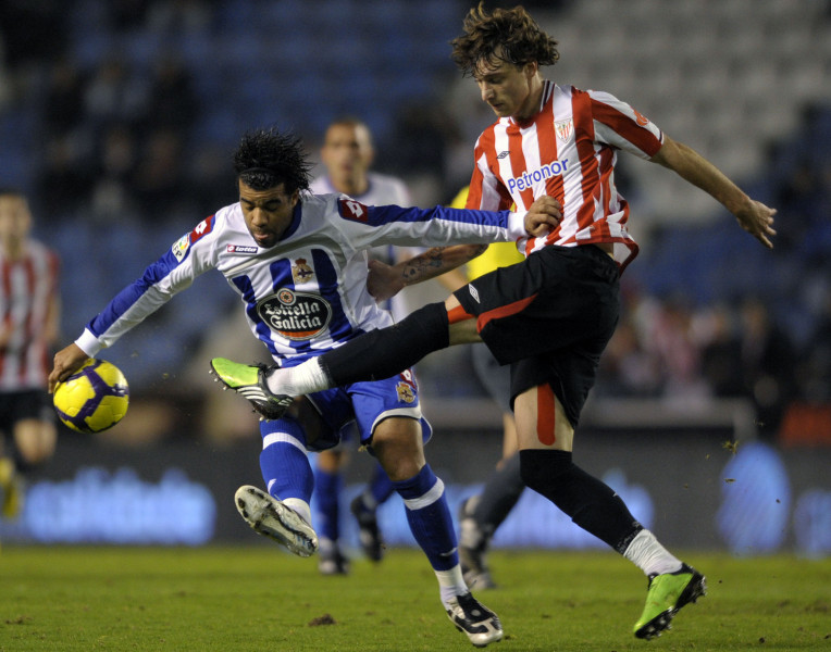"Deportivo" principiālā duelī tiek galā ar "Athletic"